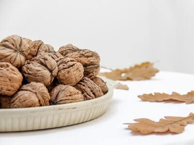 Khwab Mein Akhrot Dekhna Aur Khana Khwab Mein Akhrot Dekhna Aur Khana